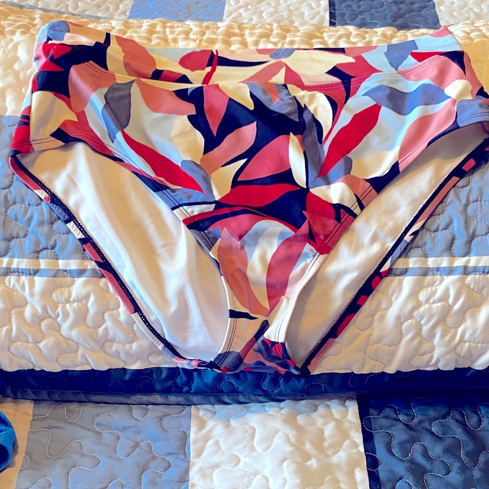 Kona Sol Multicolor Leaf Print Swim Bottom